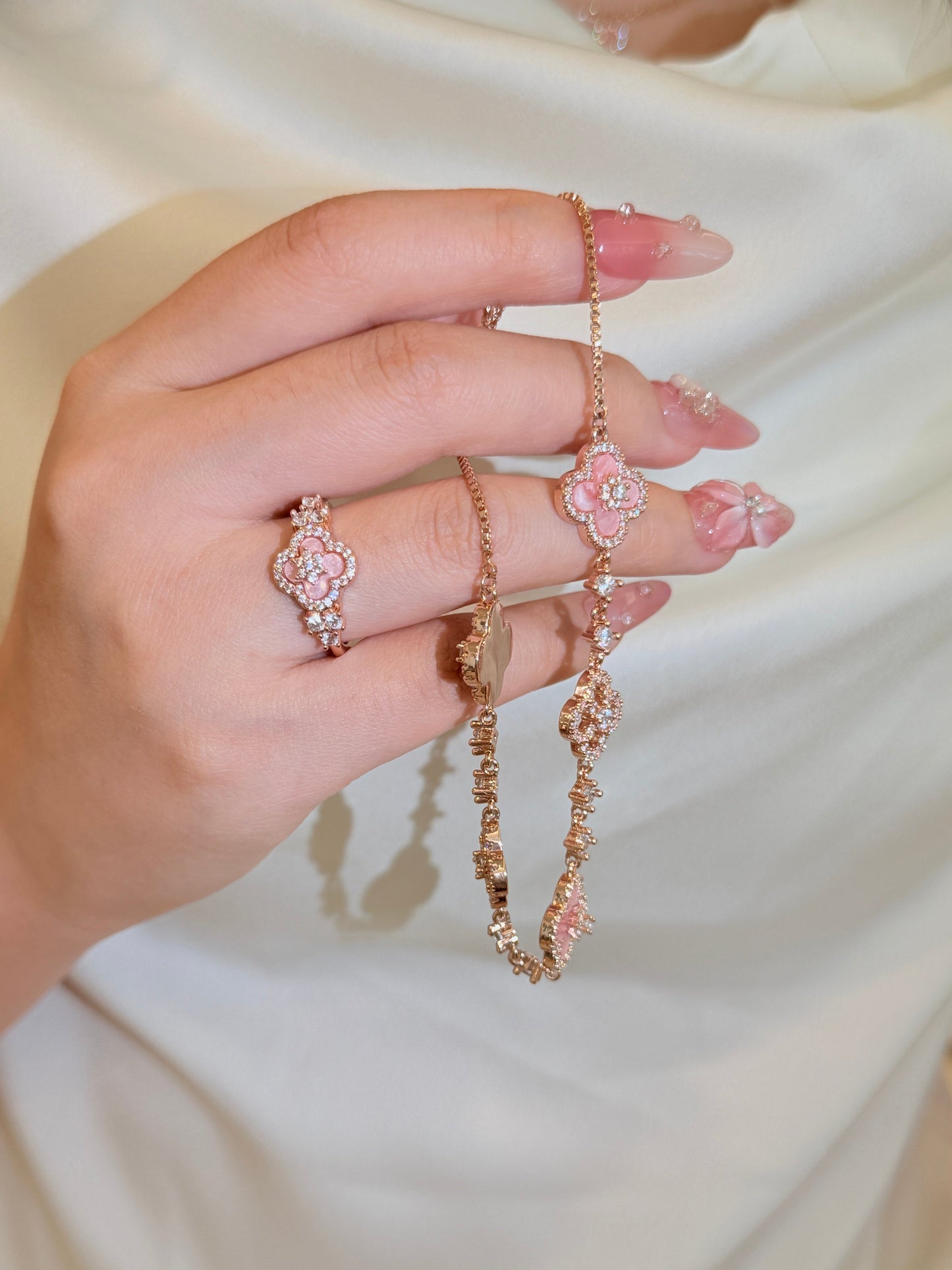 Sakura Cleef Bracelet